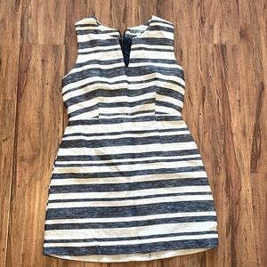 Sleeveless casual dress size L